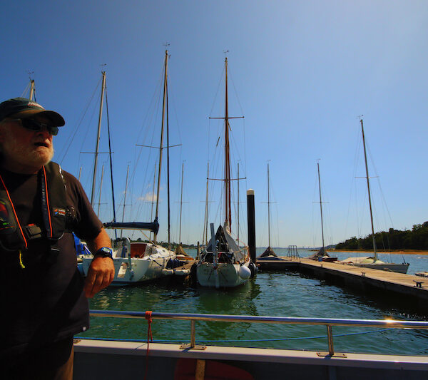 SAILING 18